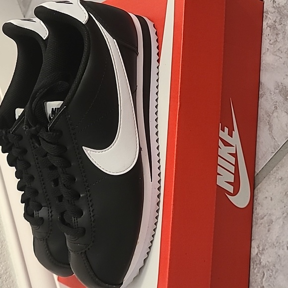 Woman Nike Cortez - Picture 3 of 6